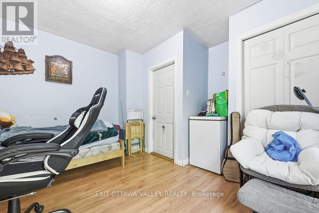 341 CRAIG STREET - 11