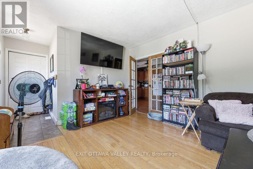 341 CRAIG STREET - 15