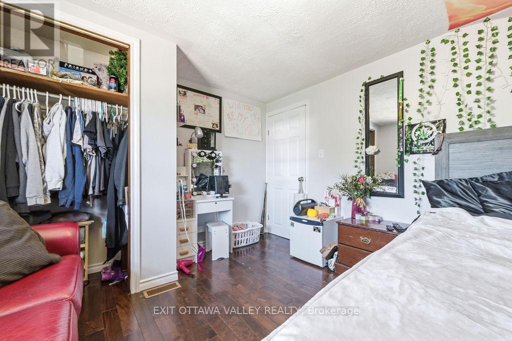 341 CRAIG STREET - 23