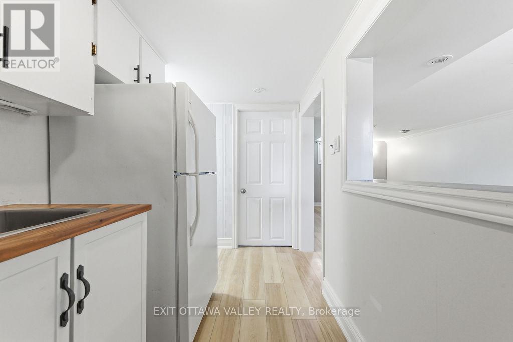 341 CRAIG STREET - 27