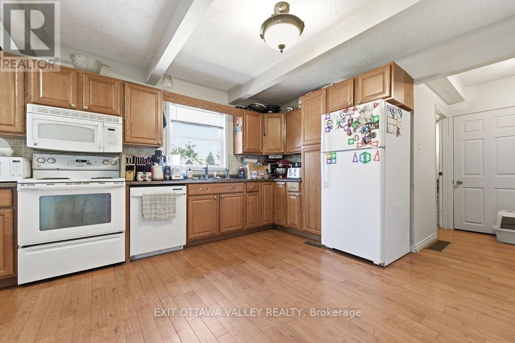 341 CRAIG STREET - 4