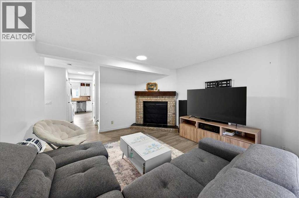 6979 Laguna Way NE — photo 7