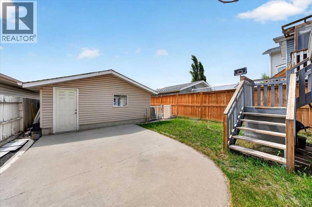 6979 Laguna Way NE - photo 3