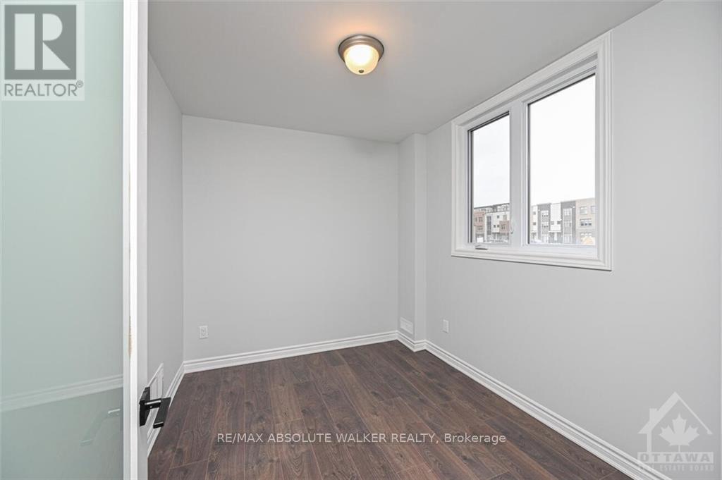 2 Bed, 3 Bath House for Rent in Ottawa – 321 SQUADRON CRESCENT, Ottawa – MLS# X13421070 - Image 14