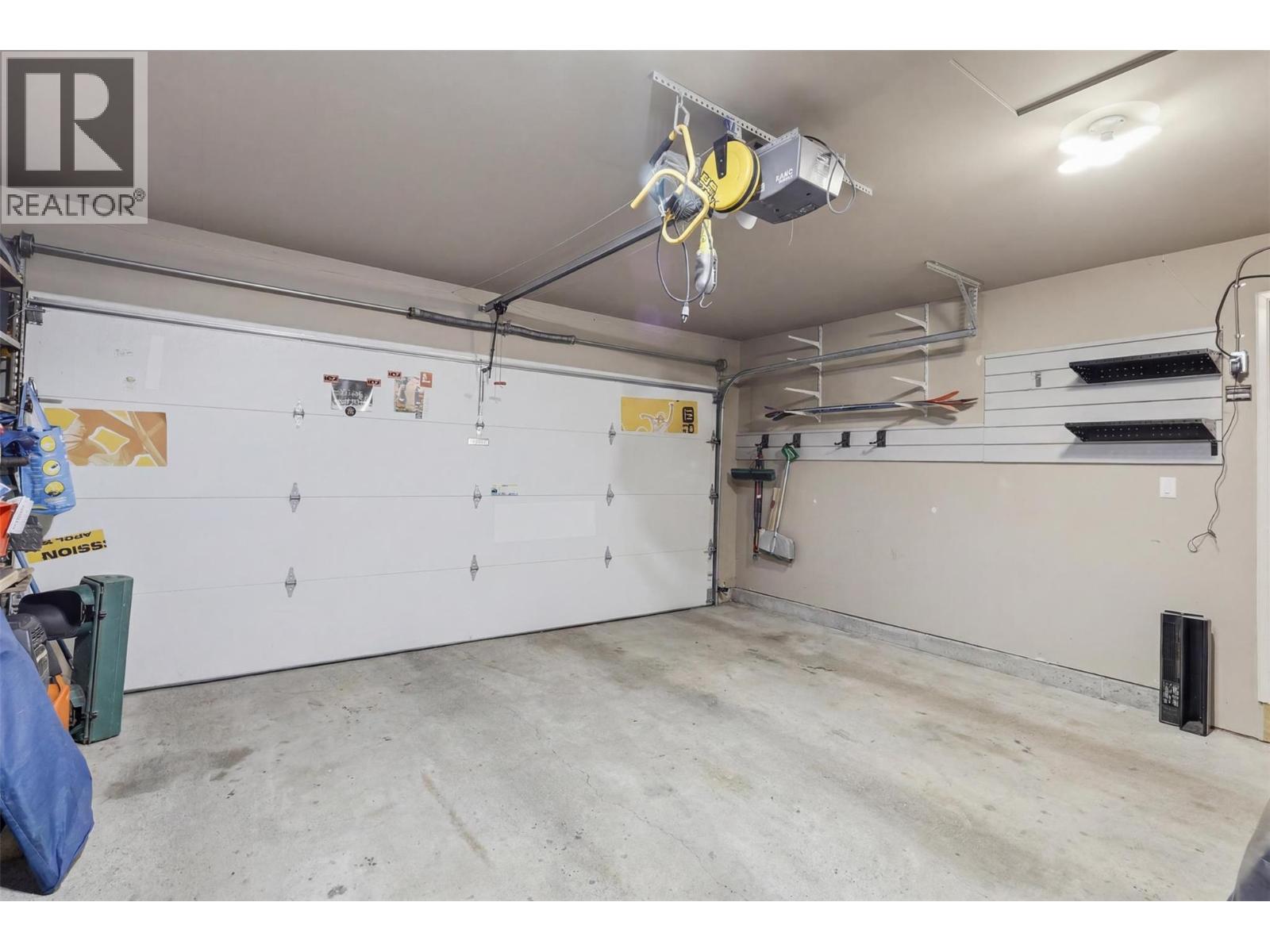 2057 Hampshire Drive - 70