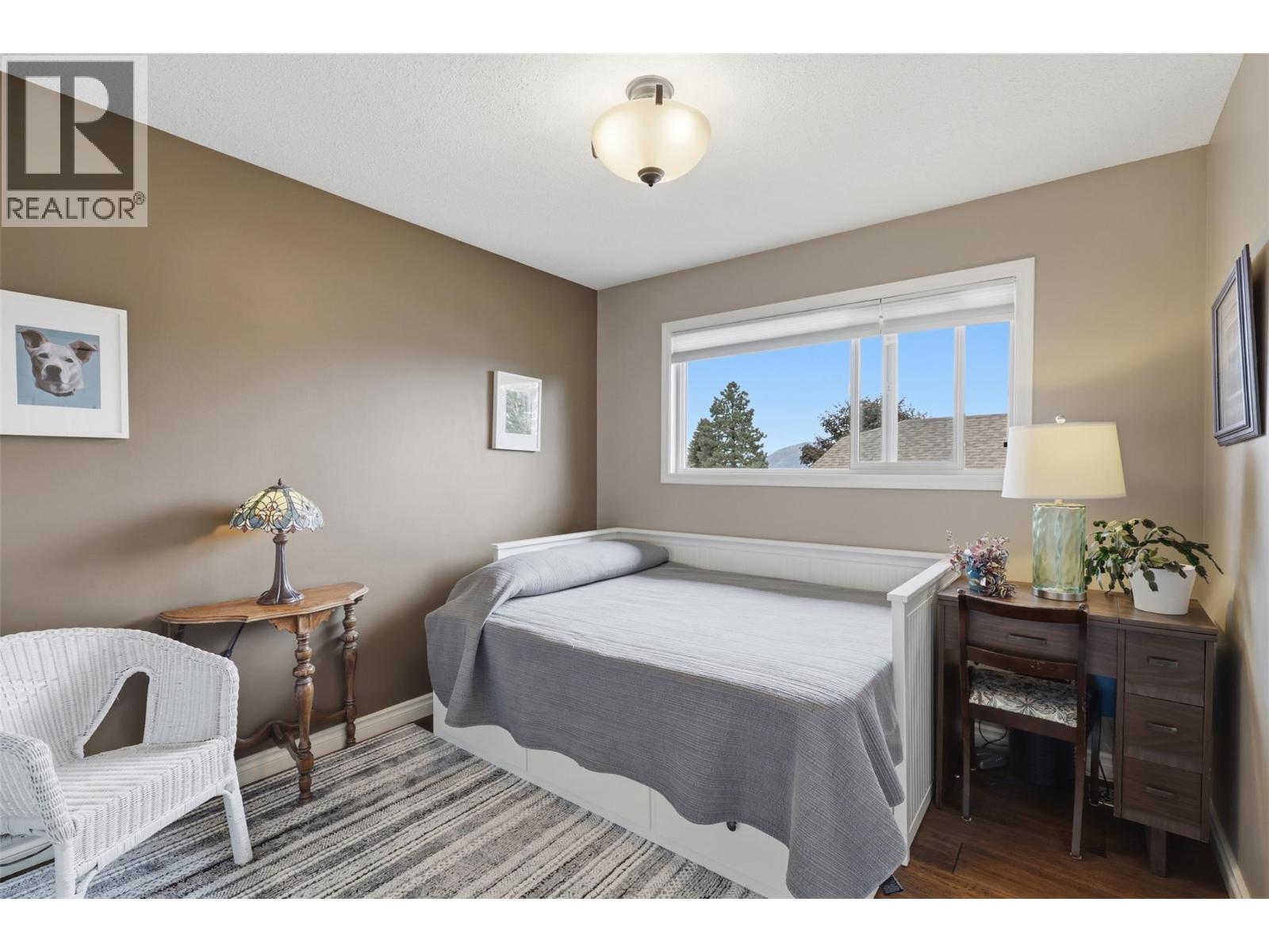 2057 Hampshire Drive - 33
