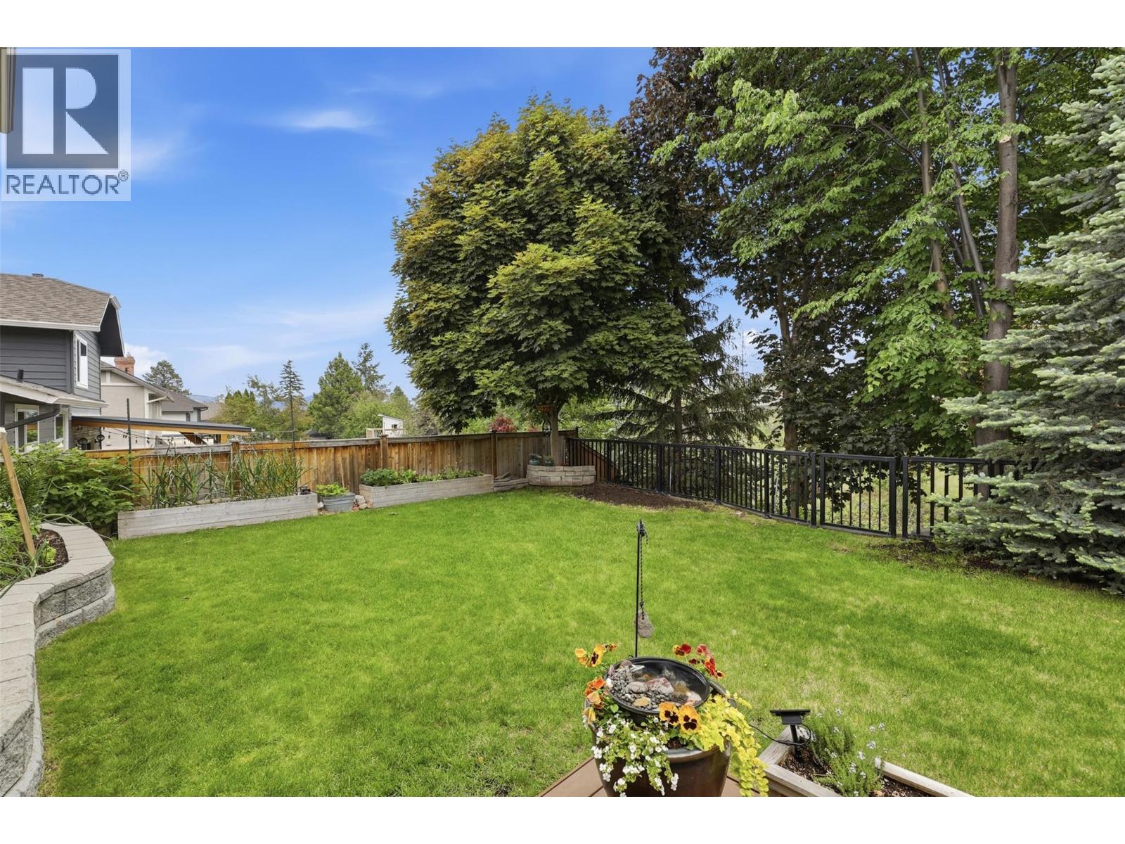 2057 Hampshire Drive - 48