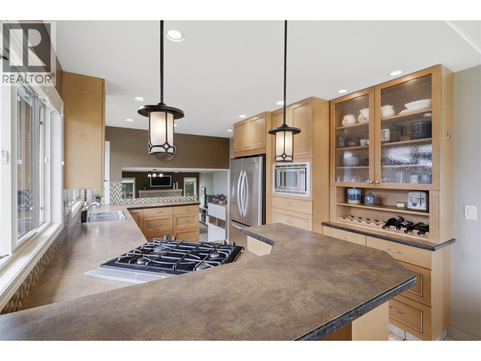 2057 Hampshire Drive - 16