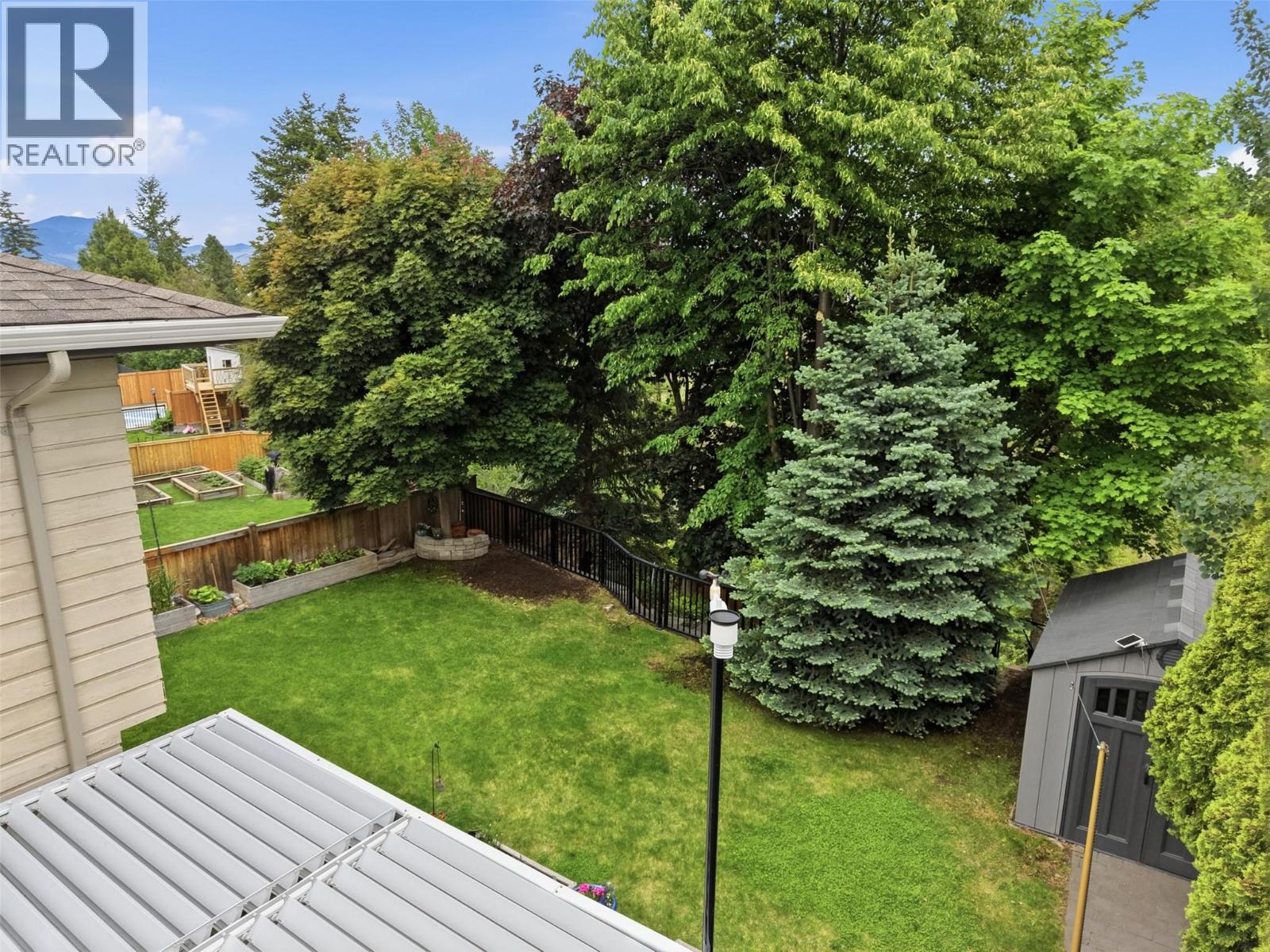 2057 Hampshire Drive - 72