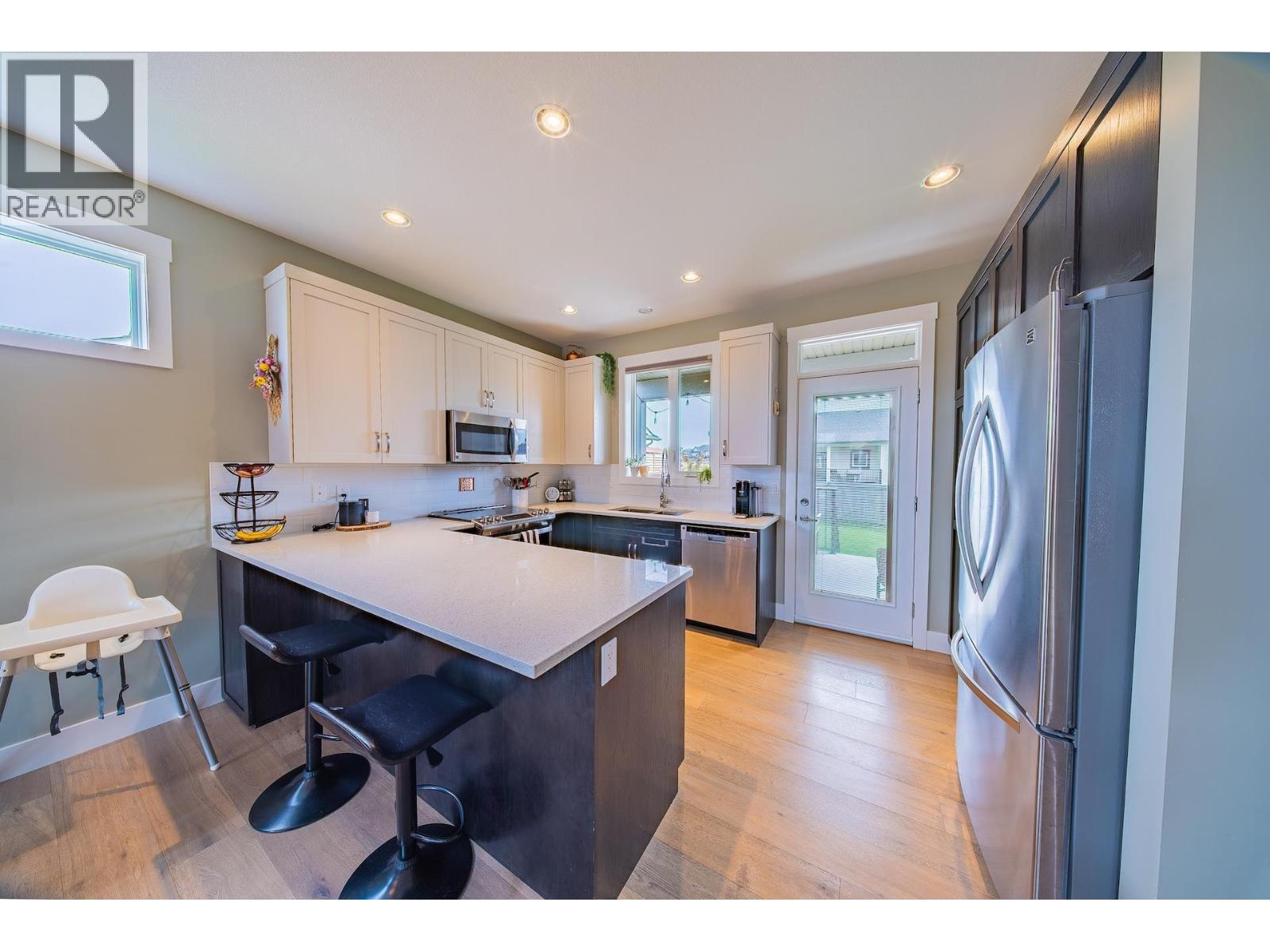 11015 114 AVENUE - 12