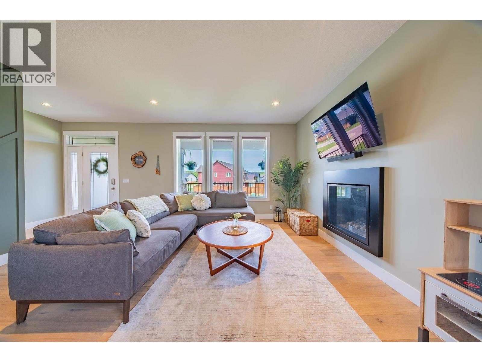 11015 114 AVENUE - 9