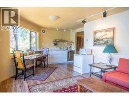 Living room/Dining room - 7911 Bedwell Dr, Pender Island, BC V0N2M2 Photo 6