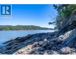 7911 Bedwell Dr, Pender Island, BC V0N2M2 Photo 27