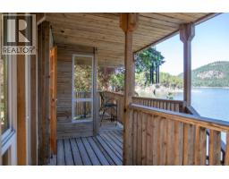 Bathroom - 7911 Bedwell Dr, Pender Island, BC V0N2M2 Photo 11