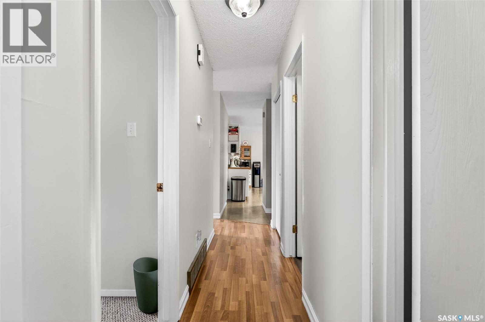 1031 Ross STREET E — photo 29