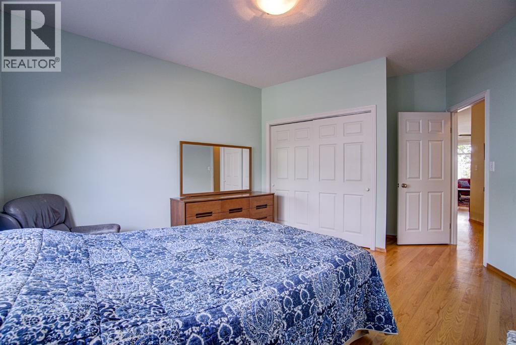 224 52 Avenue W - 25