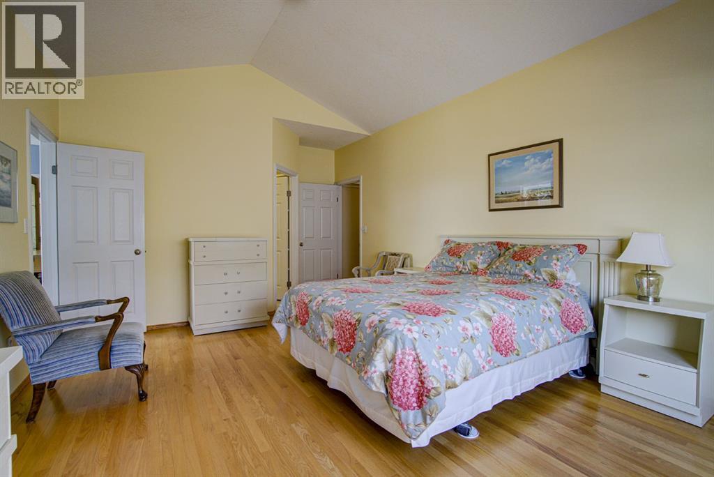 224 52 Avenue W - 27