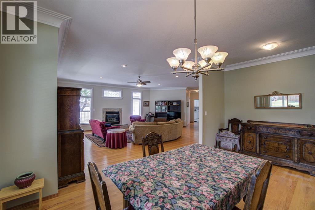 224 52 Avenue W - 13