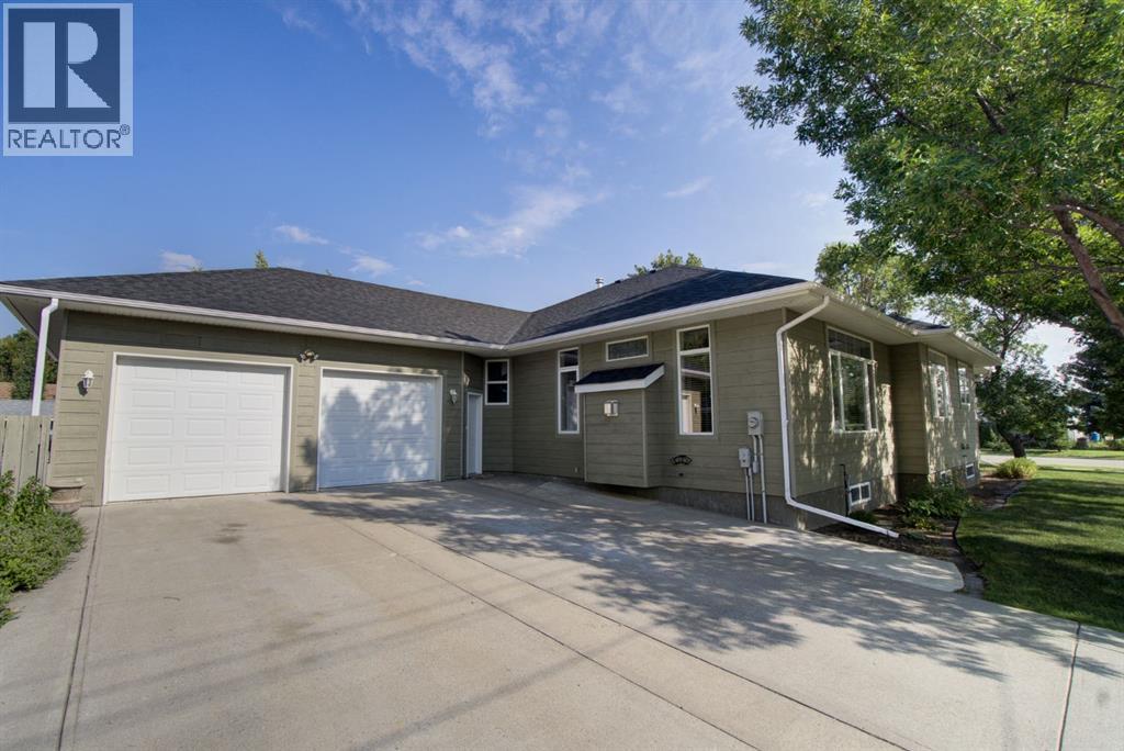 224 52 Avenue W - 3