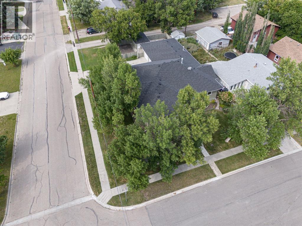 224 52 Avenue W - 47