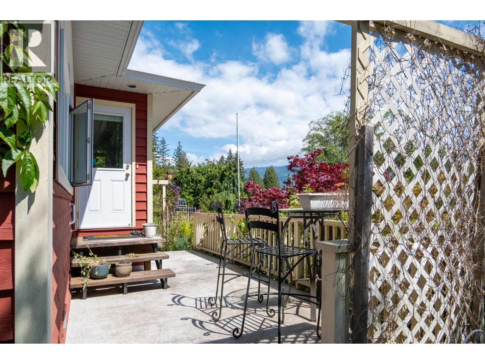 5599 MEDUSA PLACE, Sechelt