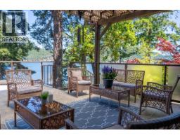 7911 Bedwell Drive, Pender Island, BC V0N2M2 Photo 20