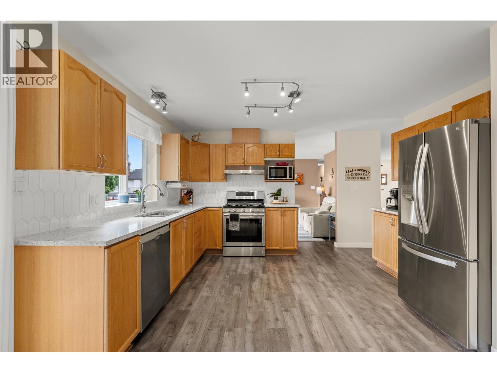 6365 HOMESTEAD AVENUE, Sechelt