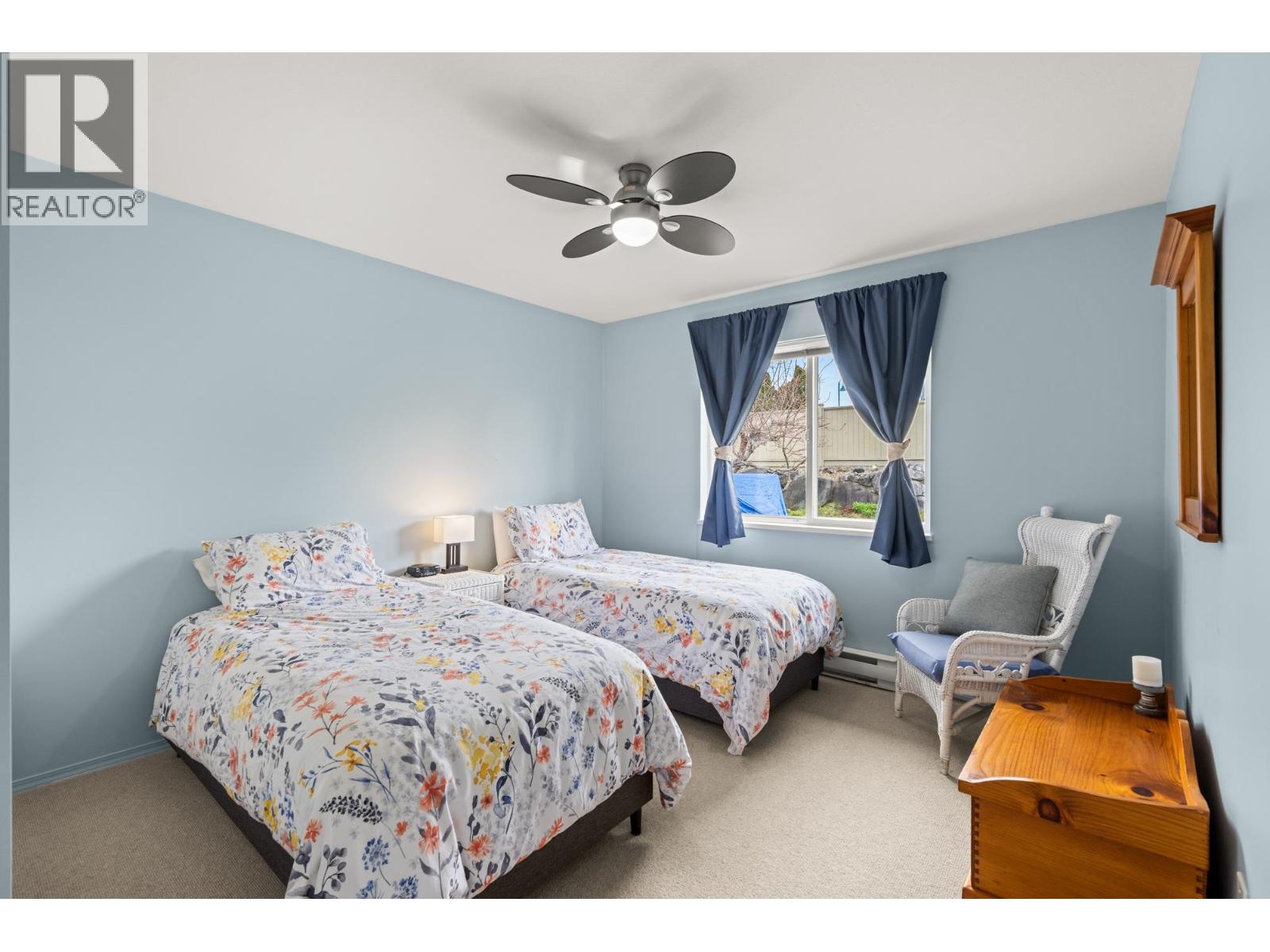 6365 HOMESTEAD AVENUE, Sechelt