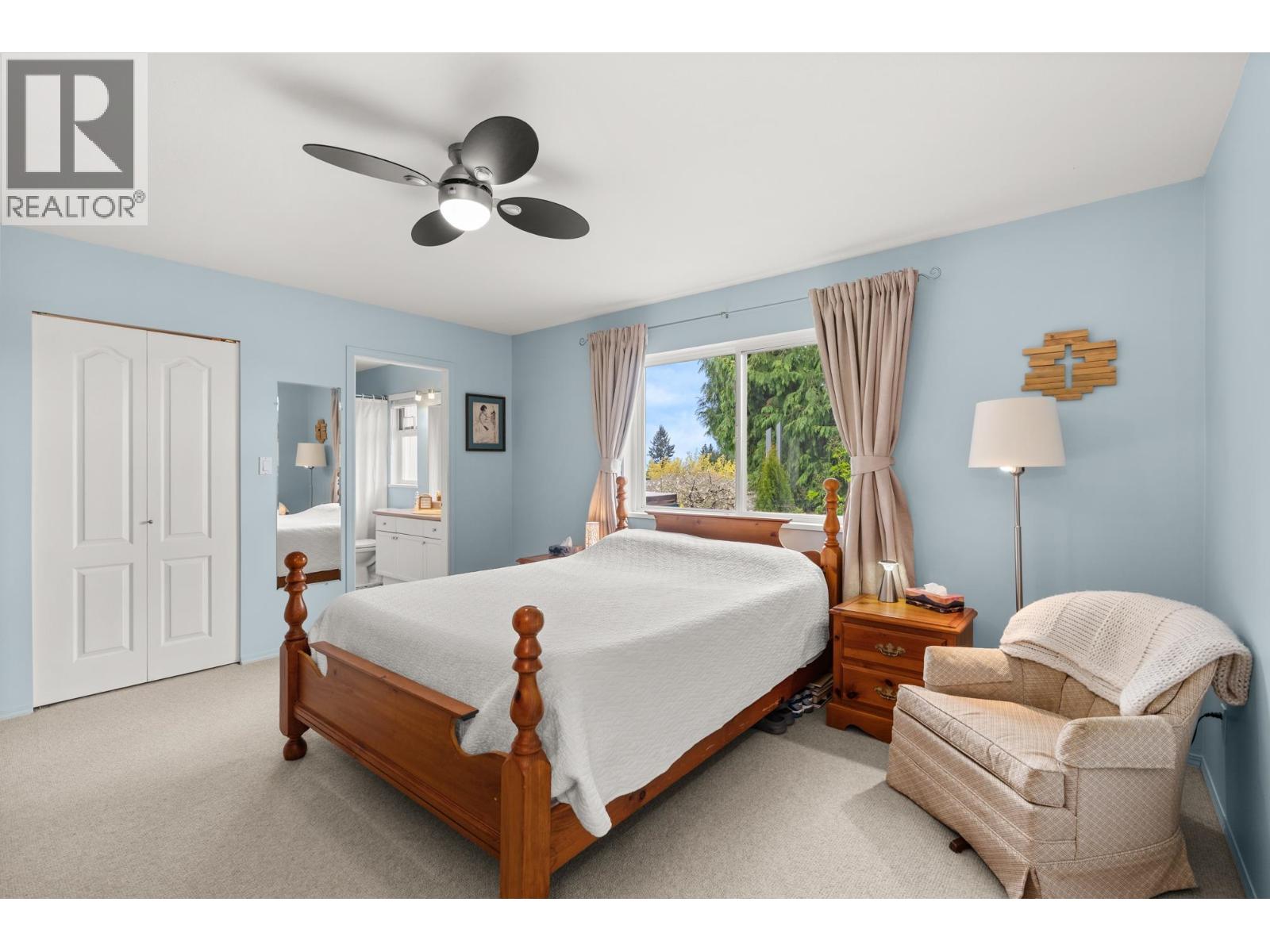 6365 HOMESTEAD AVENUE, Sechelt