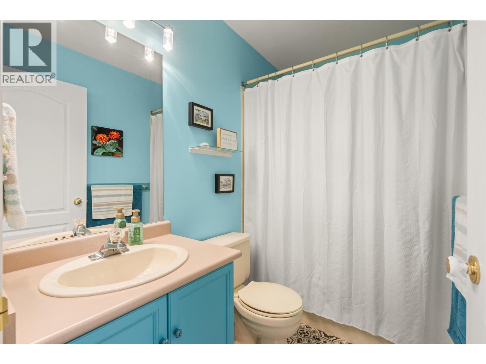 6365 HOMESTEAD AVENUE, Sechelt