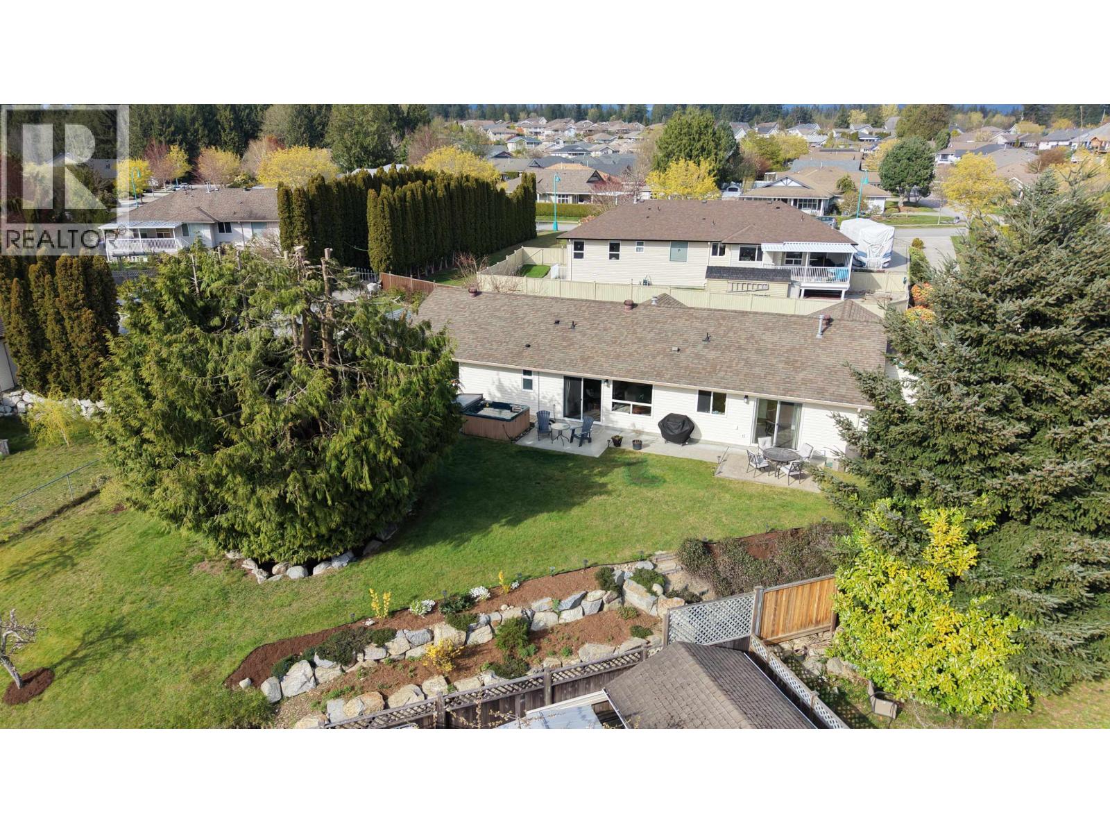 6365 HOMESTEAD AVENUE, Sechelt