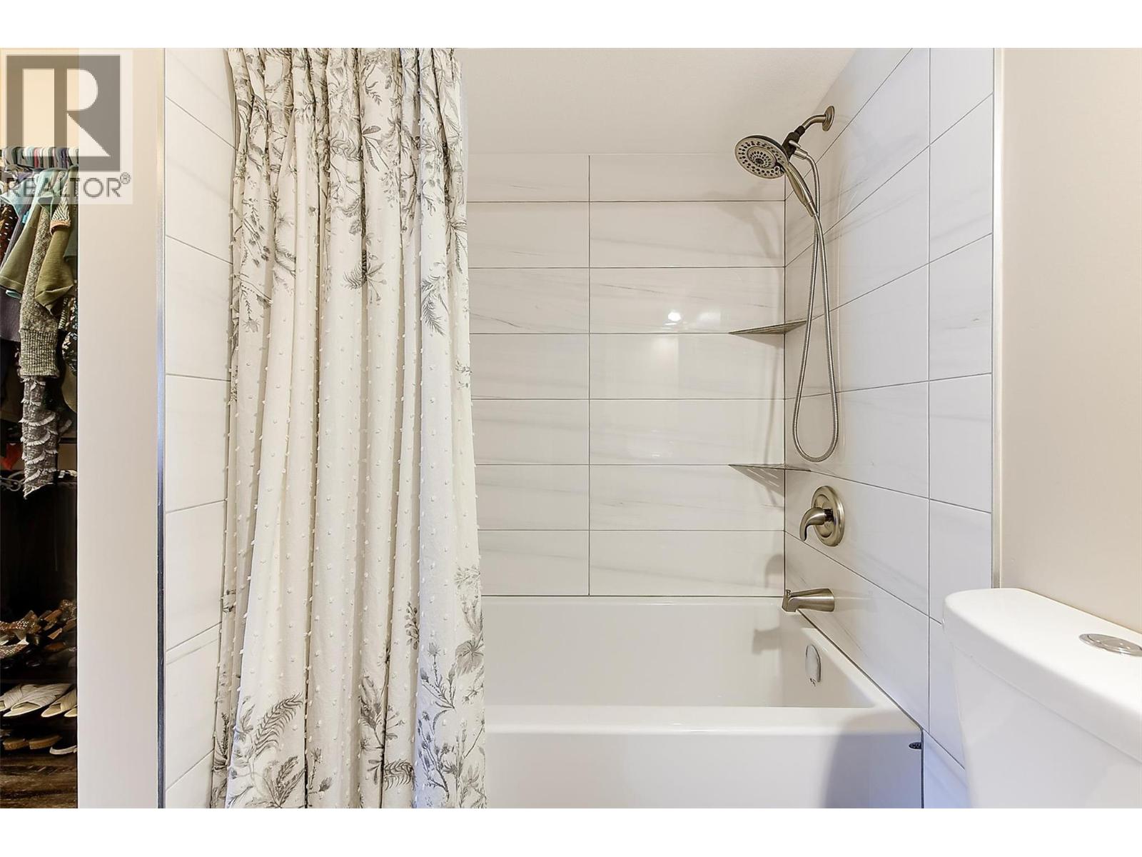 #216 3842 Gordon Drive - Image 14