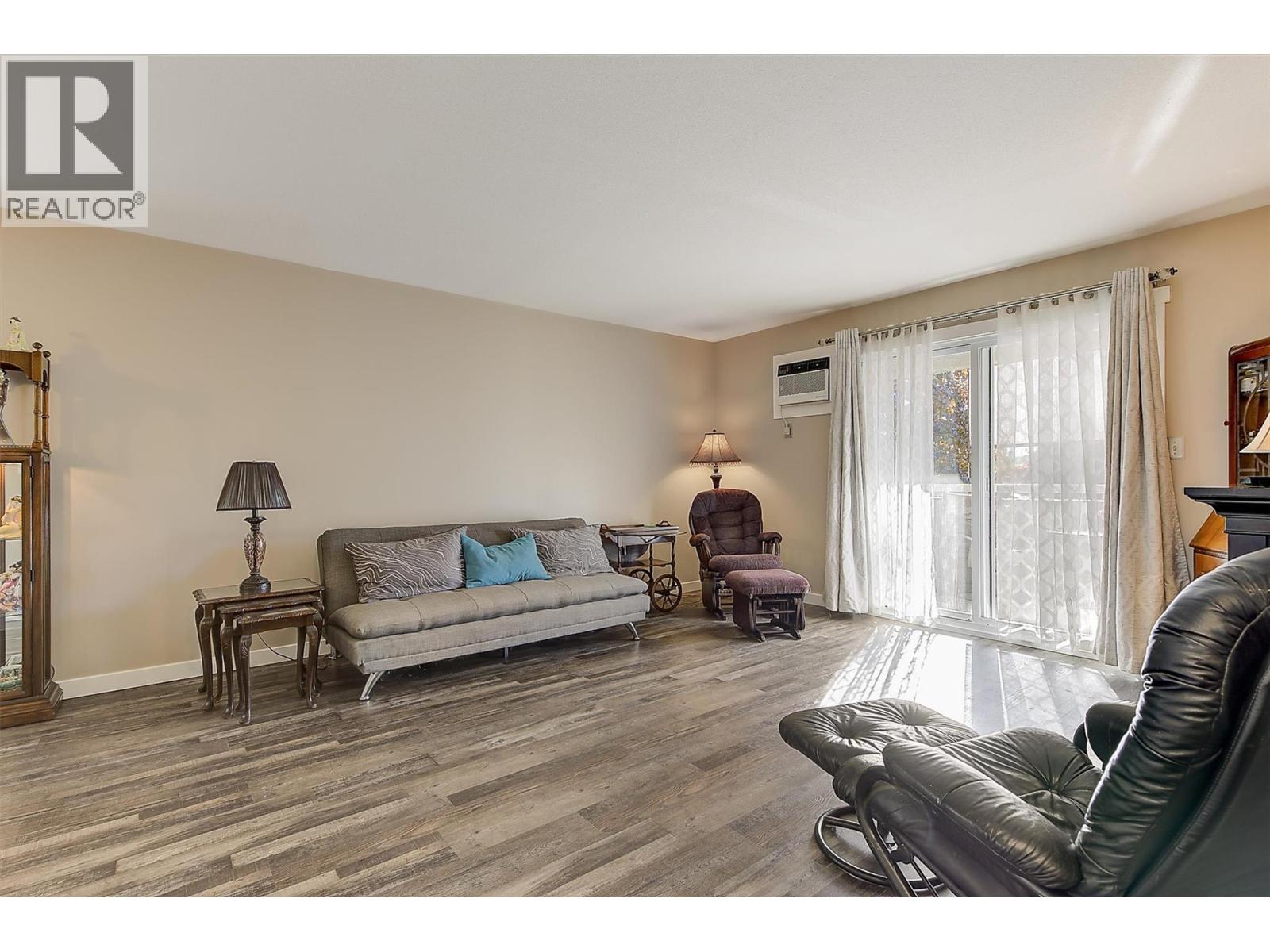#216 3842 Gordon Drive - 9
