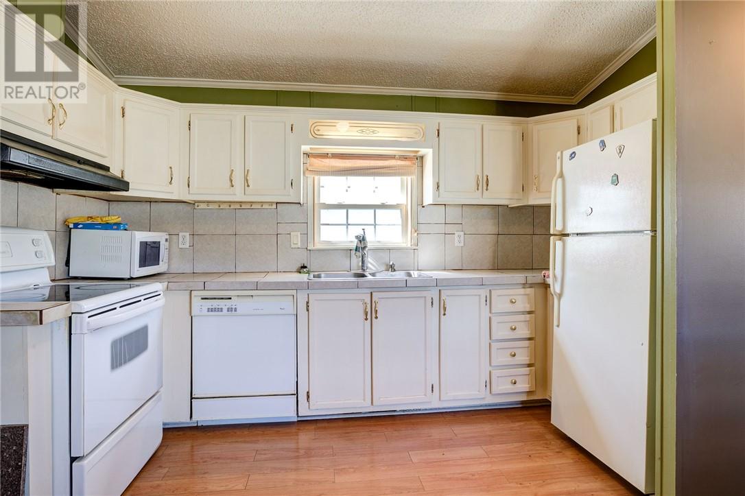 76 Corbin Avenue - 11