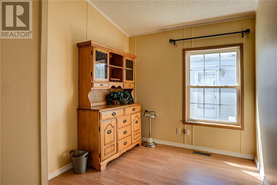 76 Corbin Avenue - 13