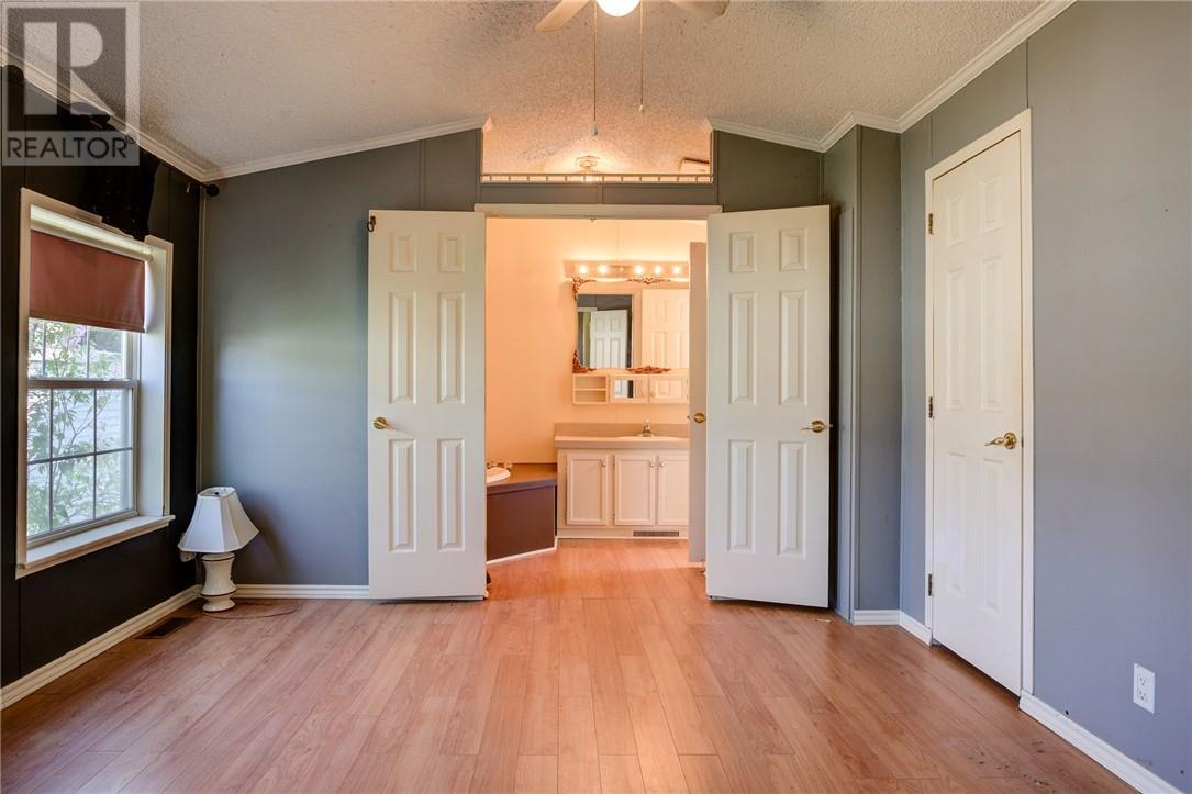 76 Corbin Avenue - 18