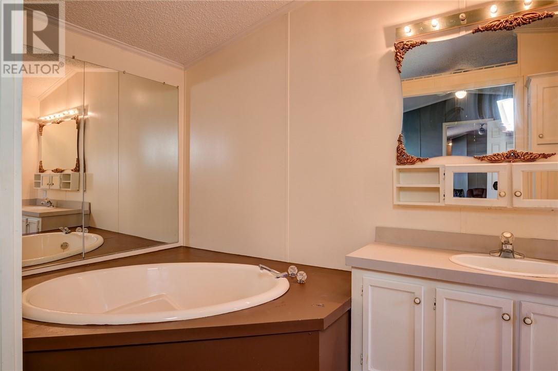 76 Corbin Avenue - 21