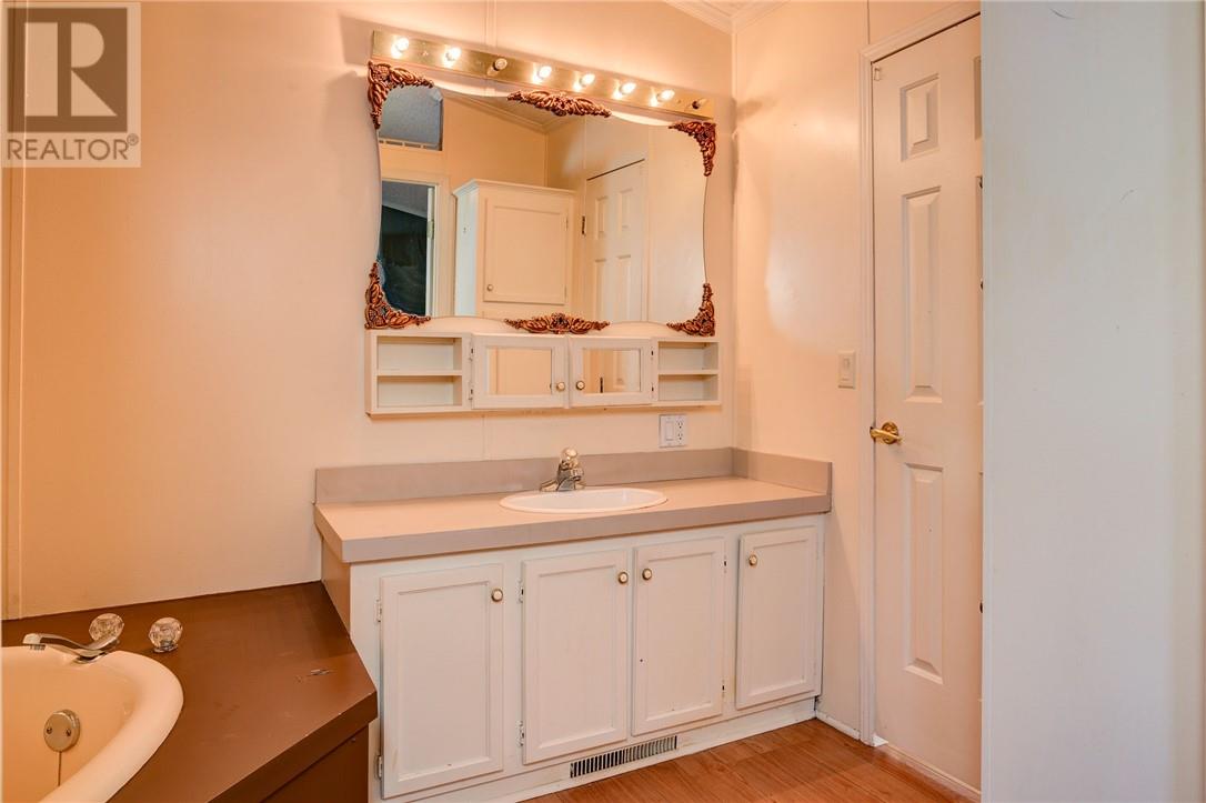 76 Corbin Avenue - 22