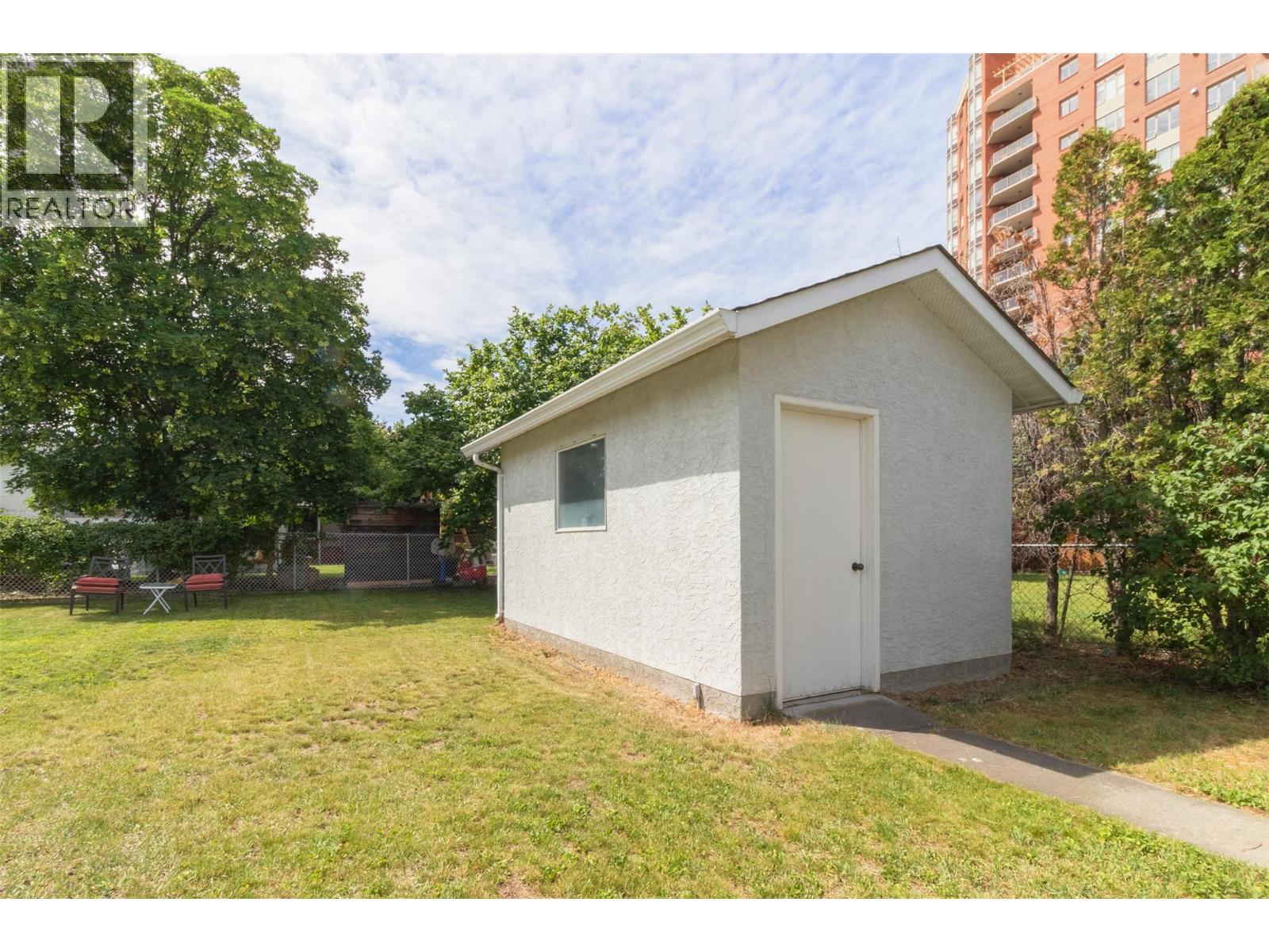 1171 Lawson Avenue, Kelowna
