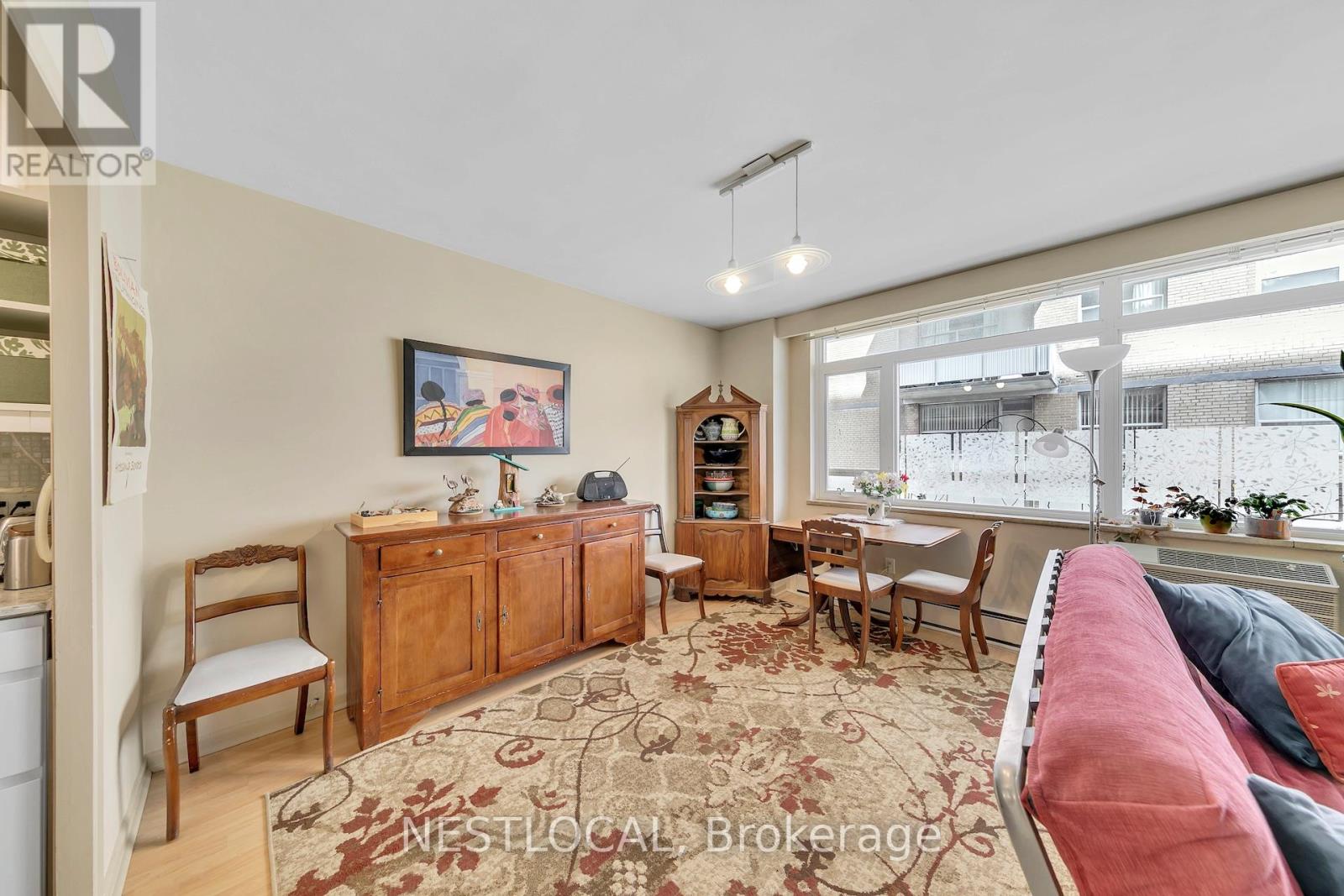 #504 581 AVENUE ROAD AVENUE - 13