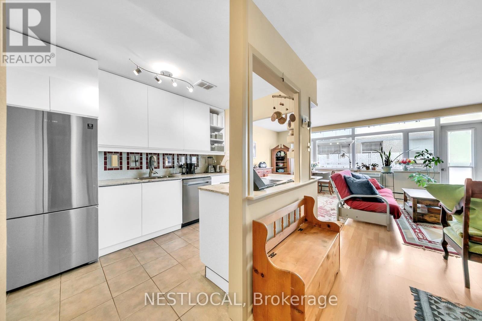 #504 581 AVENUE ROAD AVENUE - 6