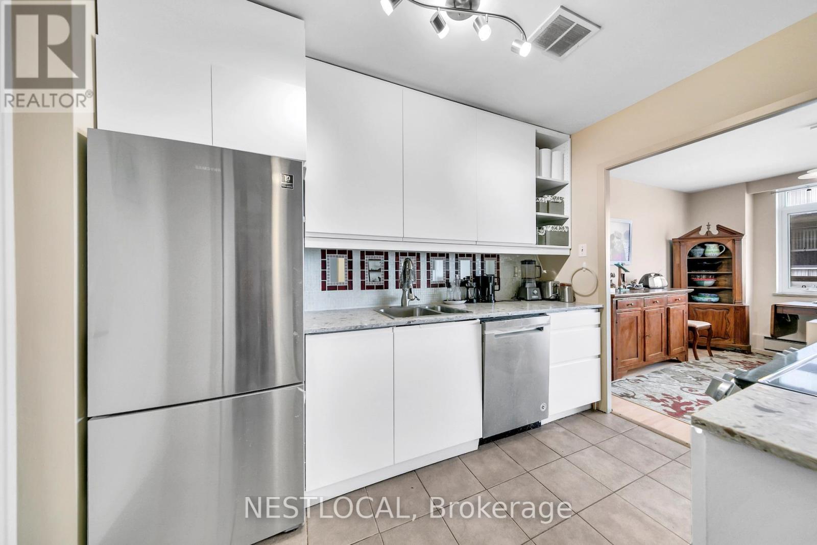 #504 581 AVENUE ROAD AVENUE - 7