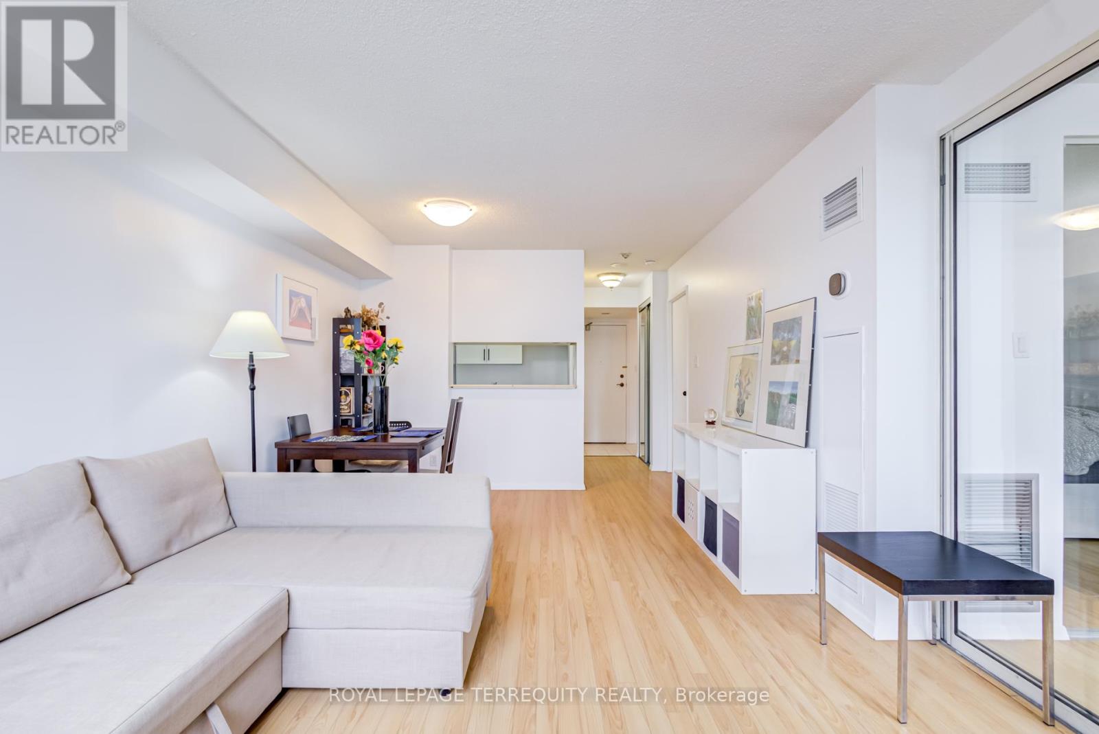#2302 633 BAY STREET - 25
