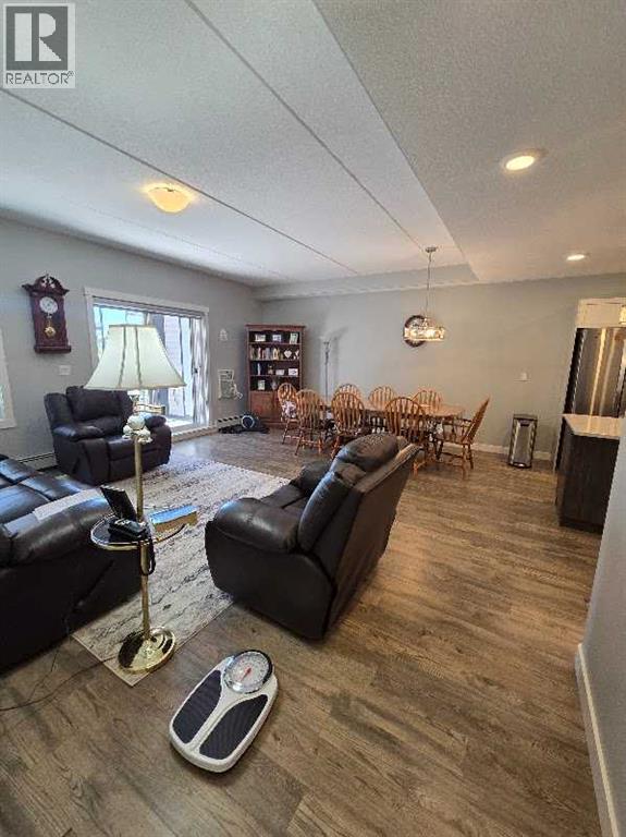 201, 499 Meadow Lake Court E - photo 4