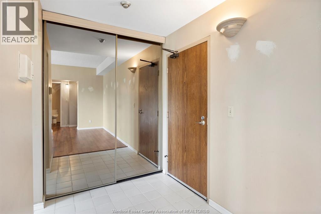 #108E 9099 Riverside DRIVE East - 10