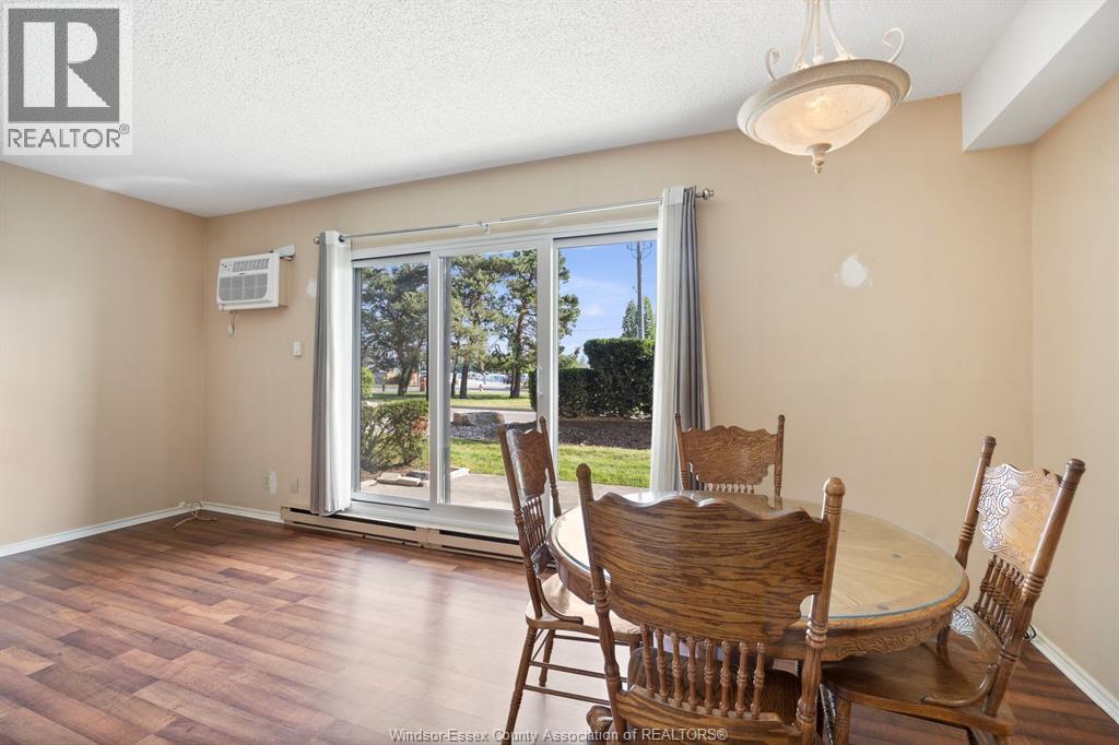#108E 9099 Riverside DRIVE East - 12