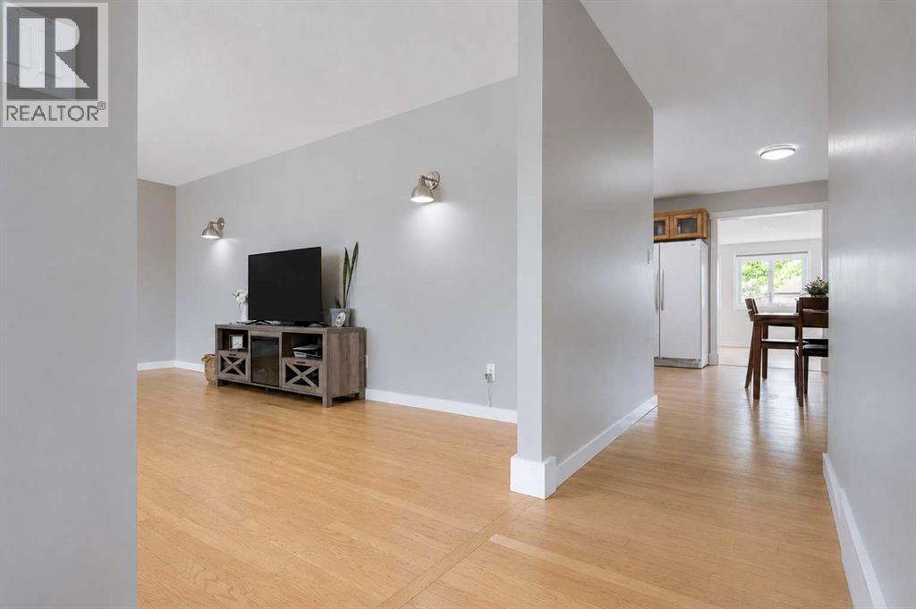 11 Blazier Park Street E — photo 7