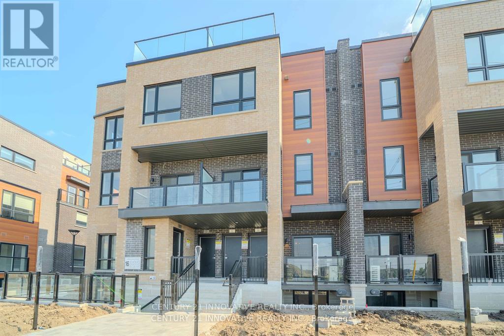 Listing photo of 10 - 16 LYTHAM GREEN CIRCLE