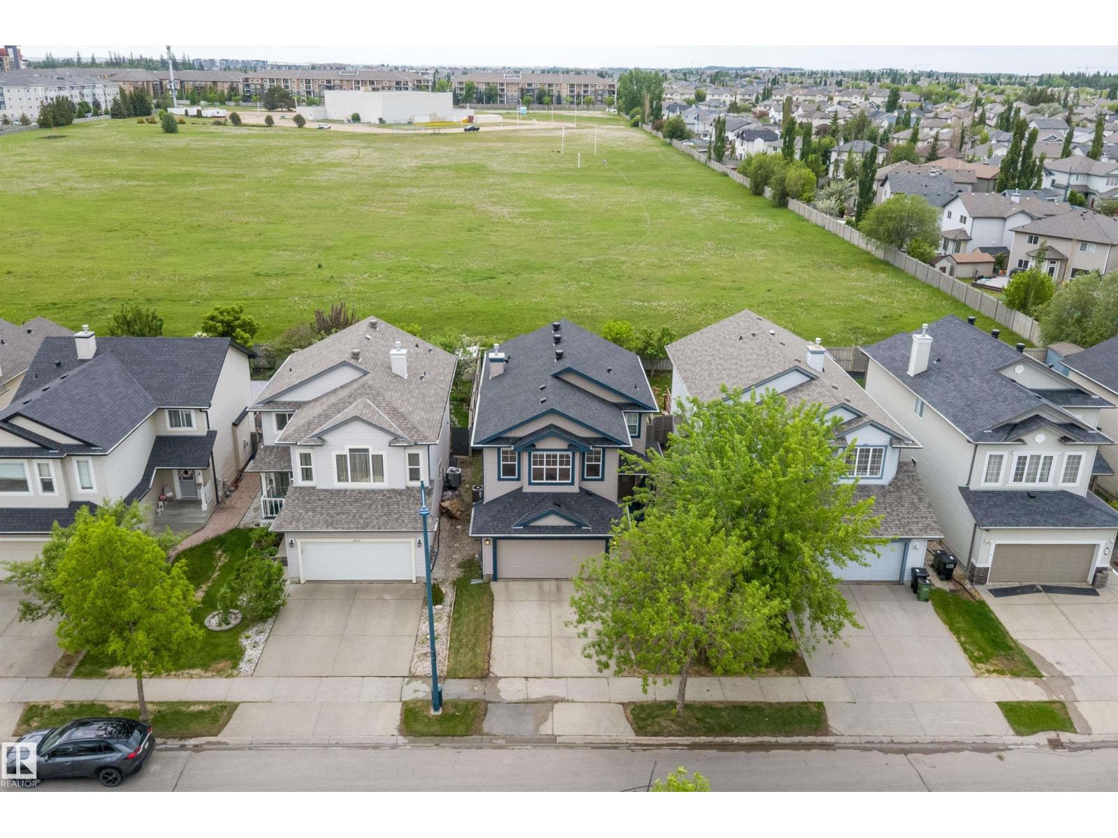 205 MACEWAN RD SW - photo 3