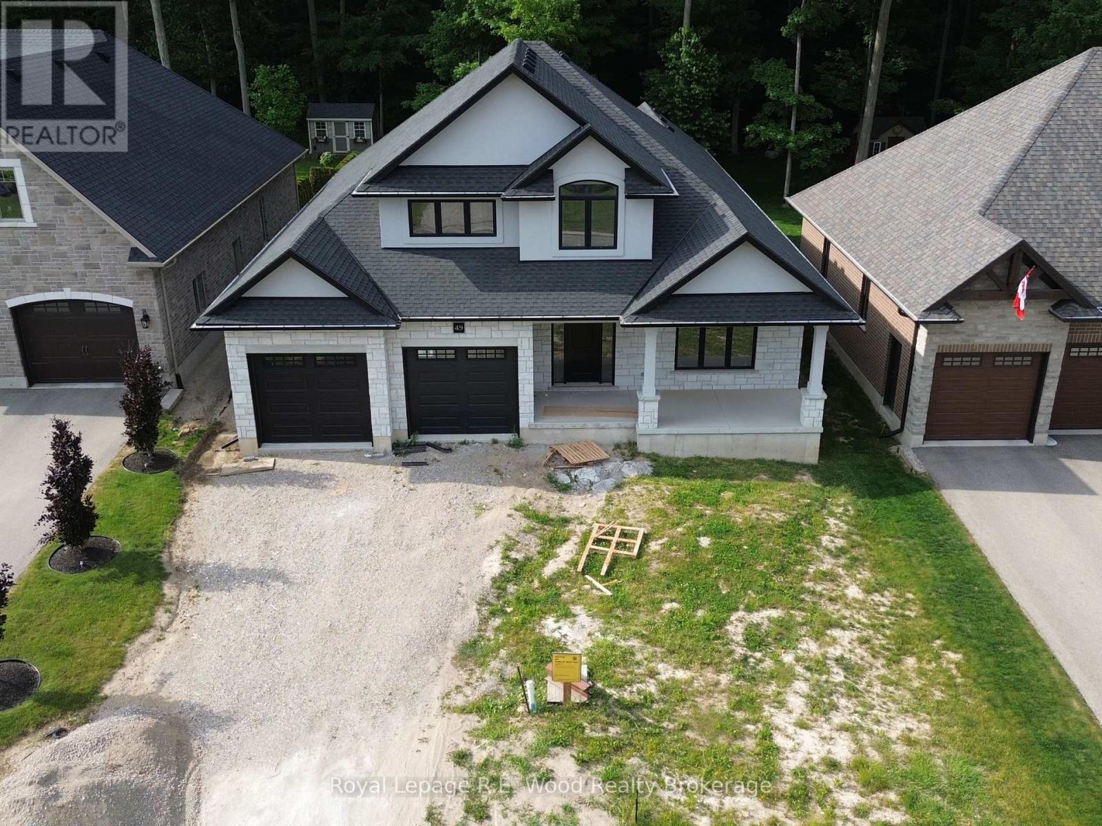 49 SUNVIEW DRIVE - 1